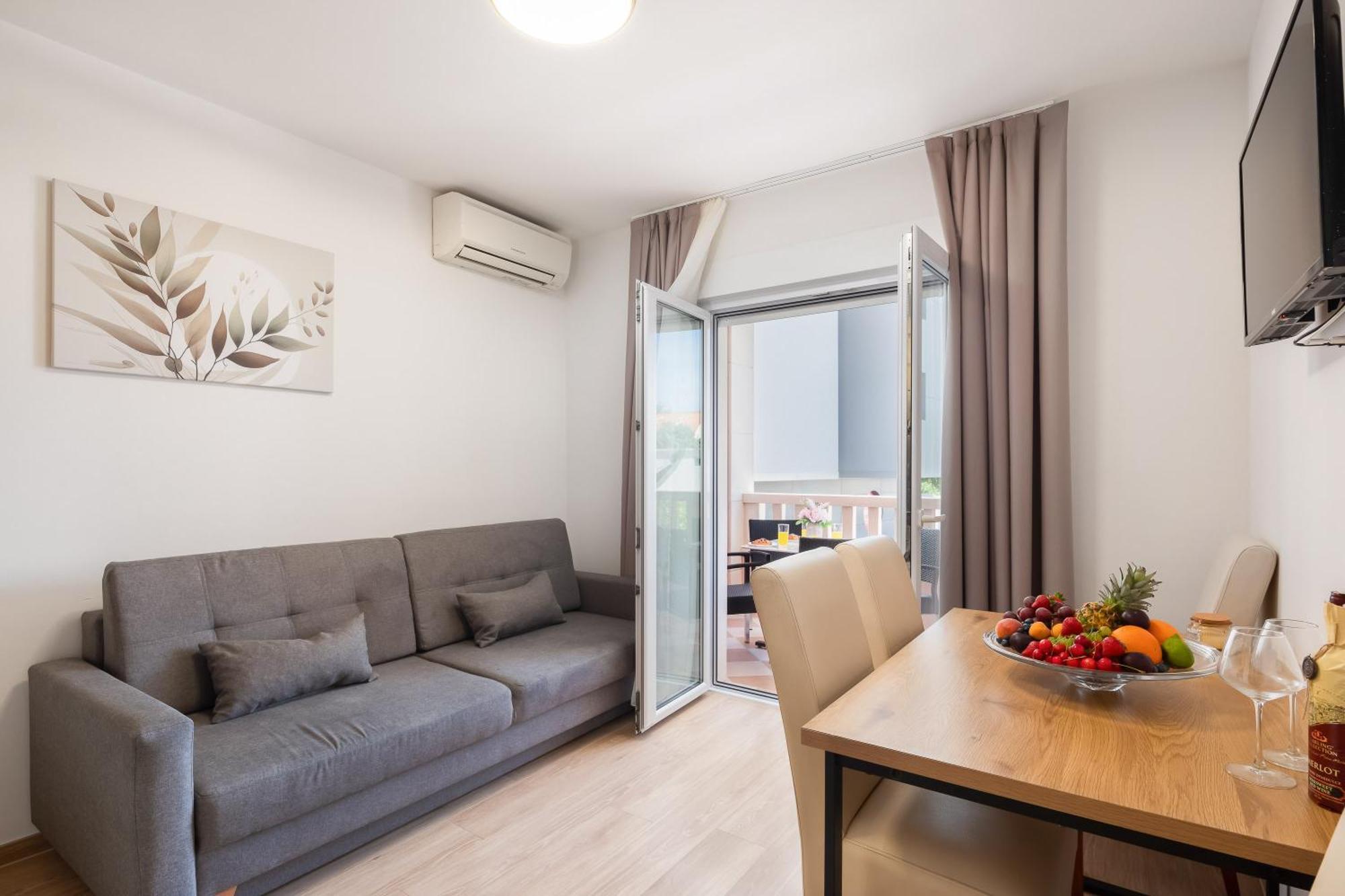 Teo - Center With Free Parking Apartmán Baška Voda