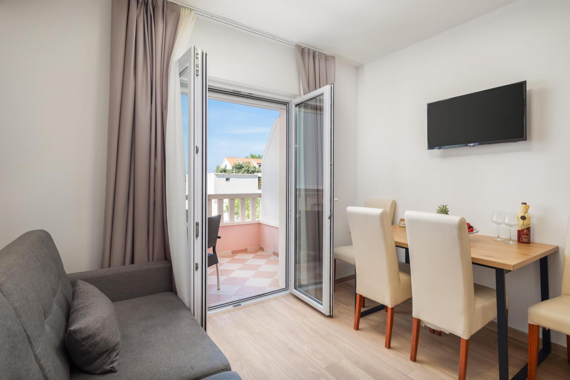 Teo - Center With Free Parking Apartmán Baška Voda
