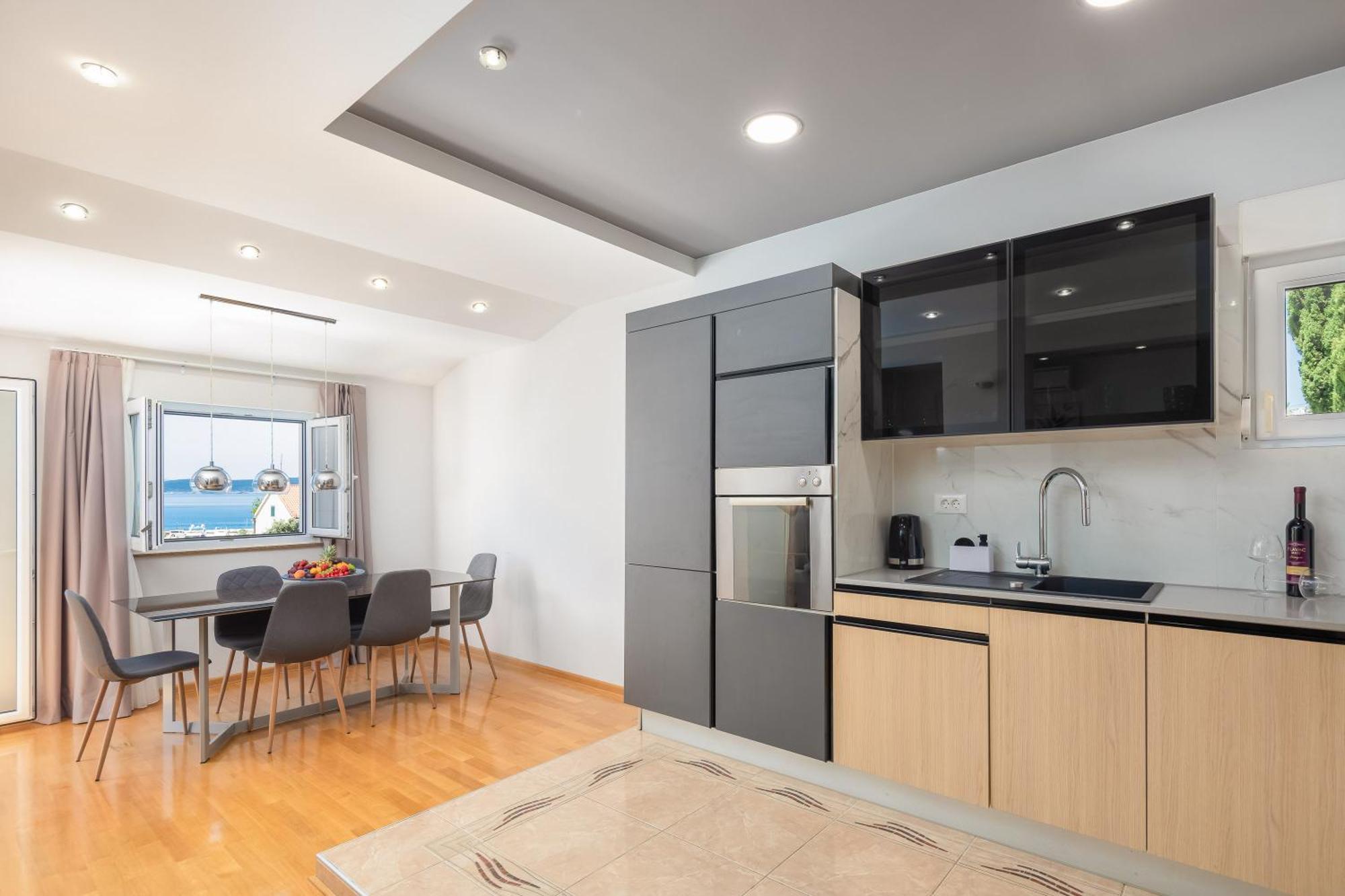 Apartmán Teo - Center With Free Parking