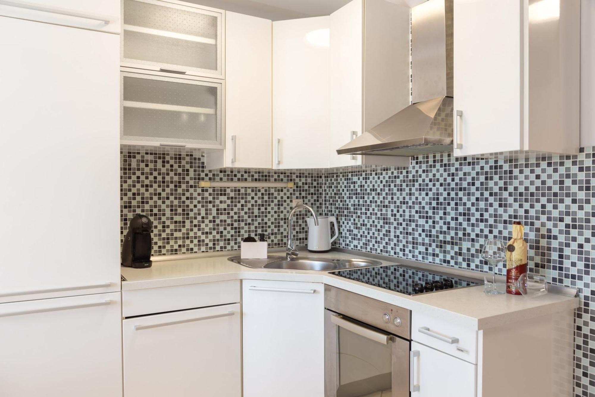 Teo - Center With Free Parking Apartmán Baška Voda